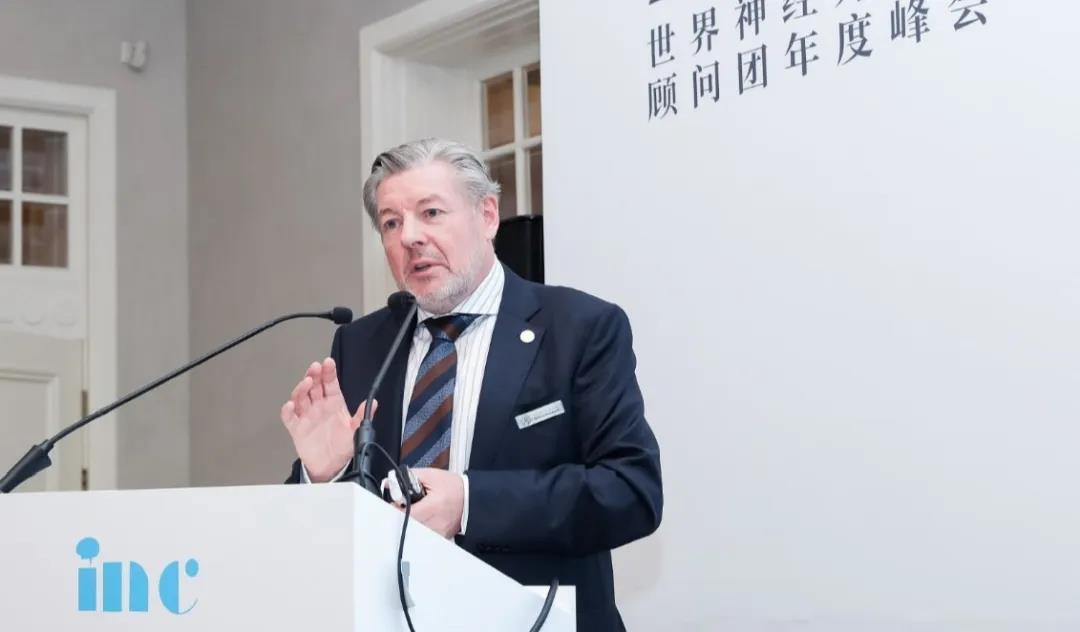 德國<a href='/guojizhuanjia/Bertalanffy.html' target='_blank'><u>巴特朗菲</u></a>教授（Helmut Bertalanffy）圖片 巴特郎斐