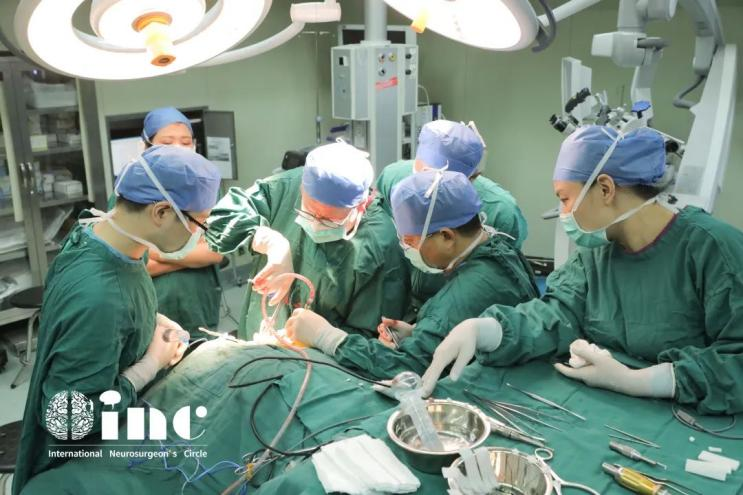 脊髓髓內(nèi)腫瘤