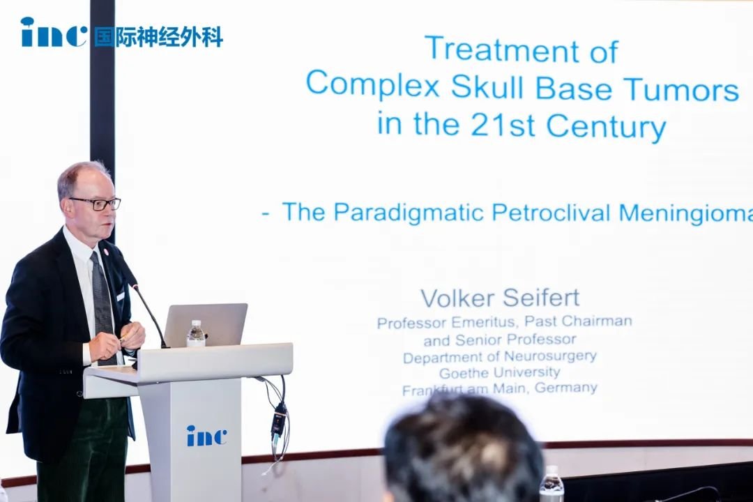 Volker Seifert教授（德國）