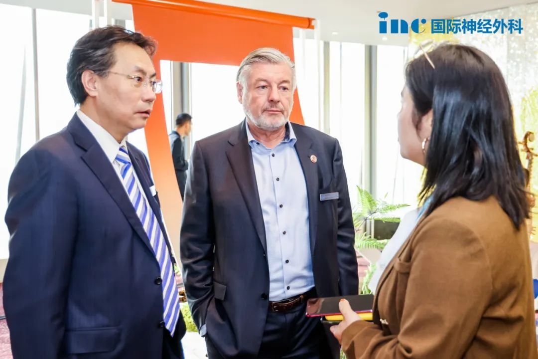 國內(nèi)外同仁友誼交流盛宴