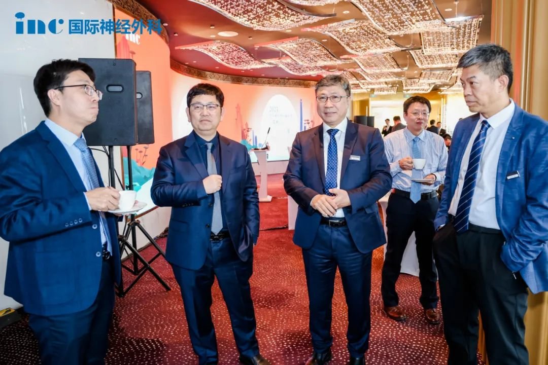 國內(nèi)外同仁友誼交流盛宴