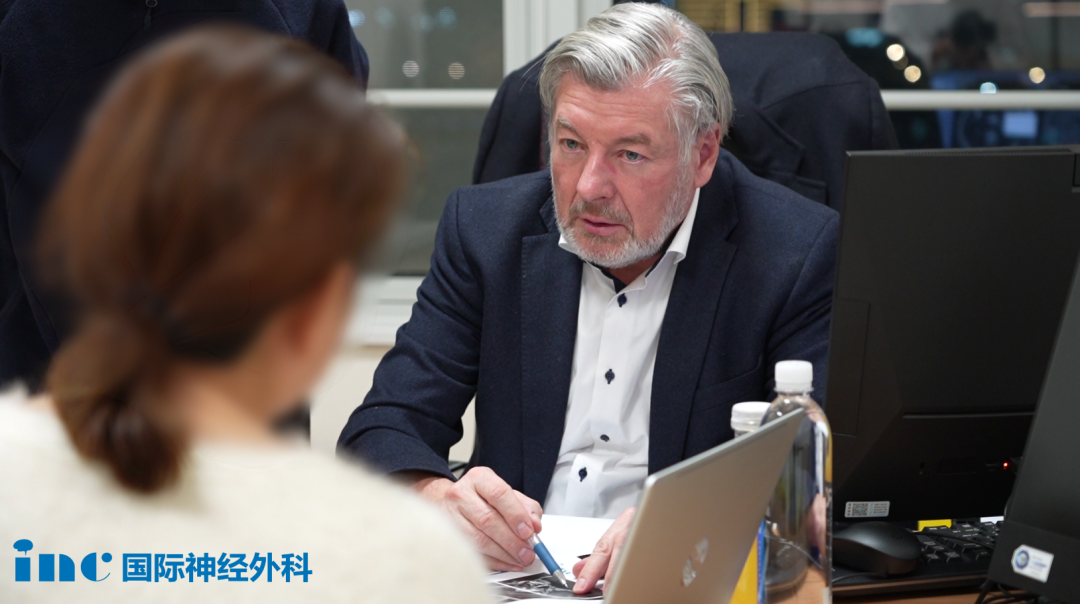 齊女士，左側(cè)鞍旁、左側(cè)CPA、小腦幕下緣占位，懷疑腦膜瘤