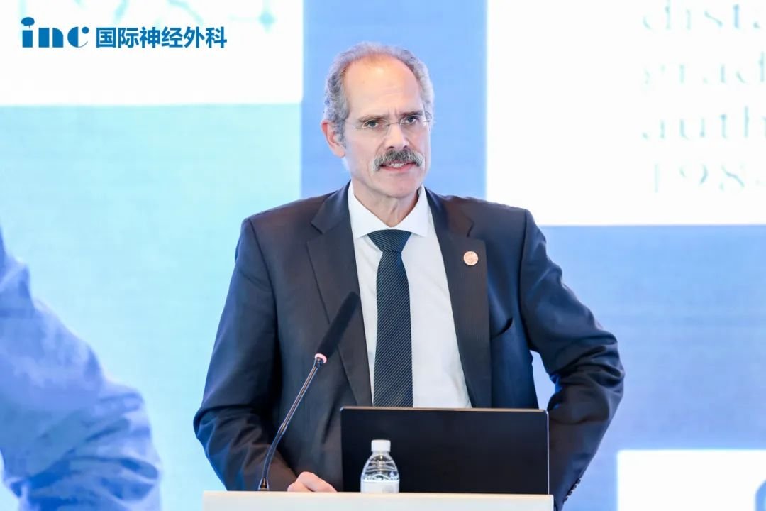Henry W.S. Schroeder（施羅德）教授