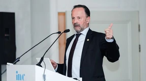 Joachim K. Krauss教授